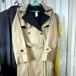 Trench coat new with tags never used it